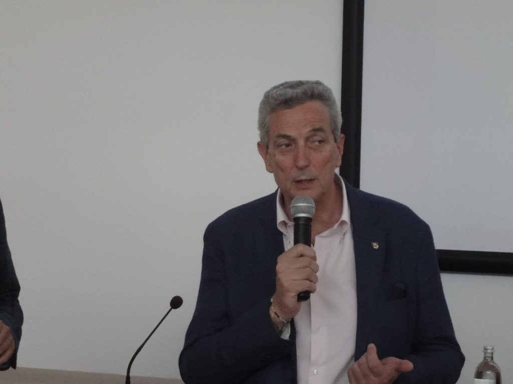 L’amministrazione: ecco cosa cambia nello stato di emergenza sindaco Antonio Bravi