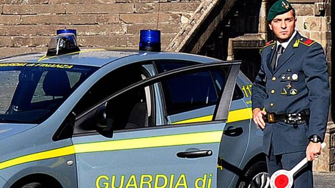 Porto Recanati. In carcere spacciatore pakistano guardia di finanza