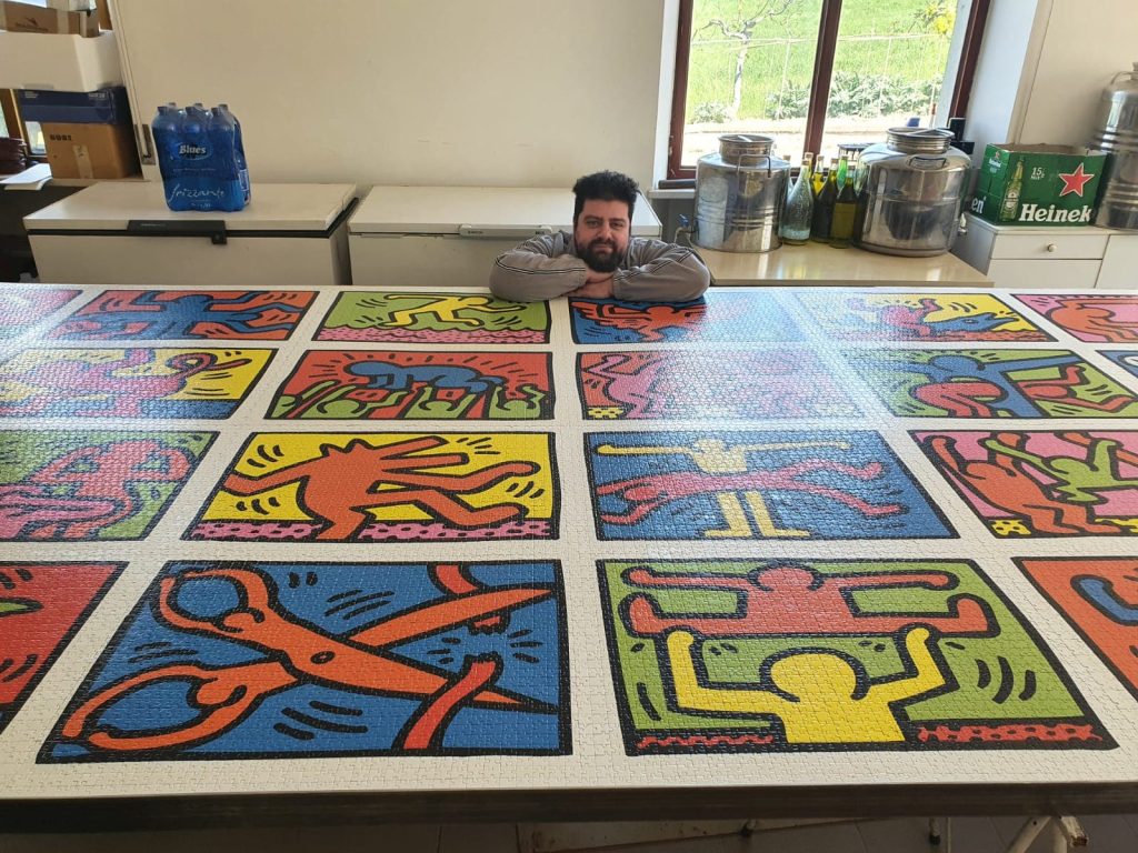 Massimo Brizi e il suo puzzle di 6 metri x 2