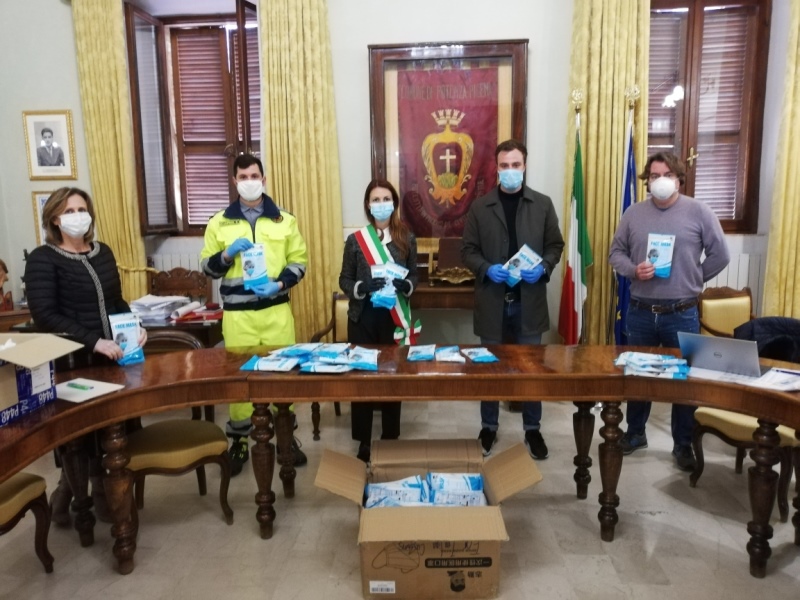 Potenza Picena. Donate altre 2000 mascherine. donazione mascherine