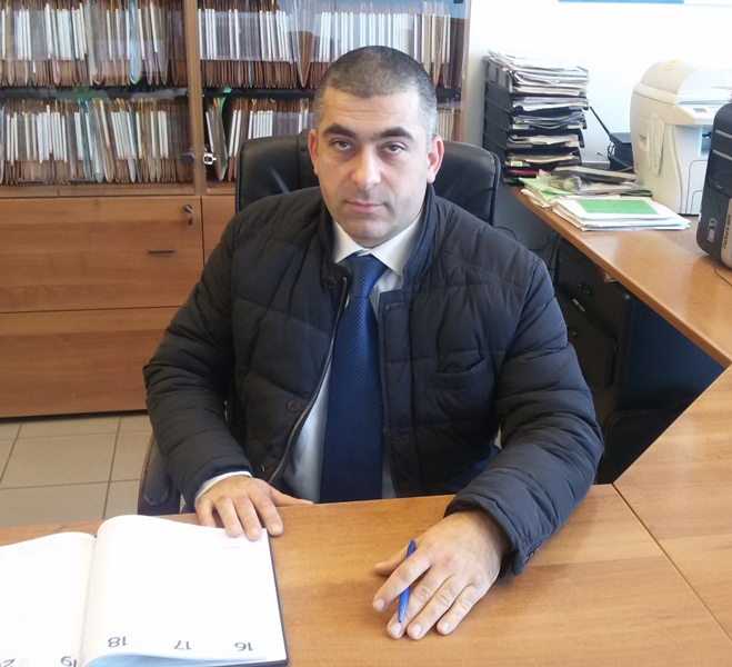 Sindaco Bravi & CO. al capolinea: nota della Lega Recanati mariani-benito-scrivania