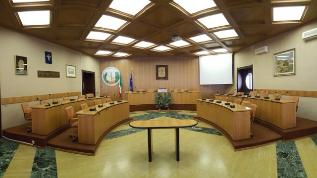 Consiglio Comunale di Loreto del 4 maggio 2021 sala consiliare Loreto