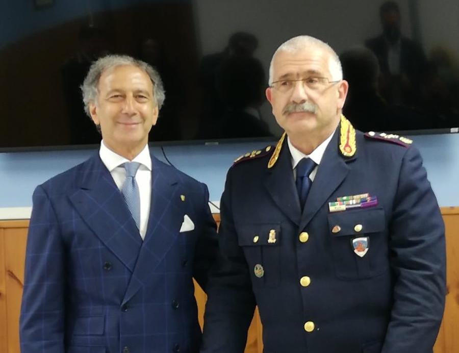 Andrea Innocenzi va in pensione. Saluto del Questore Pignataro pignataro-Innocenzi