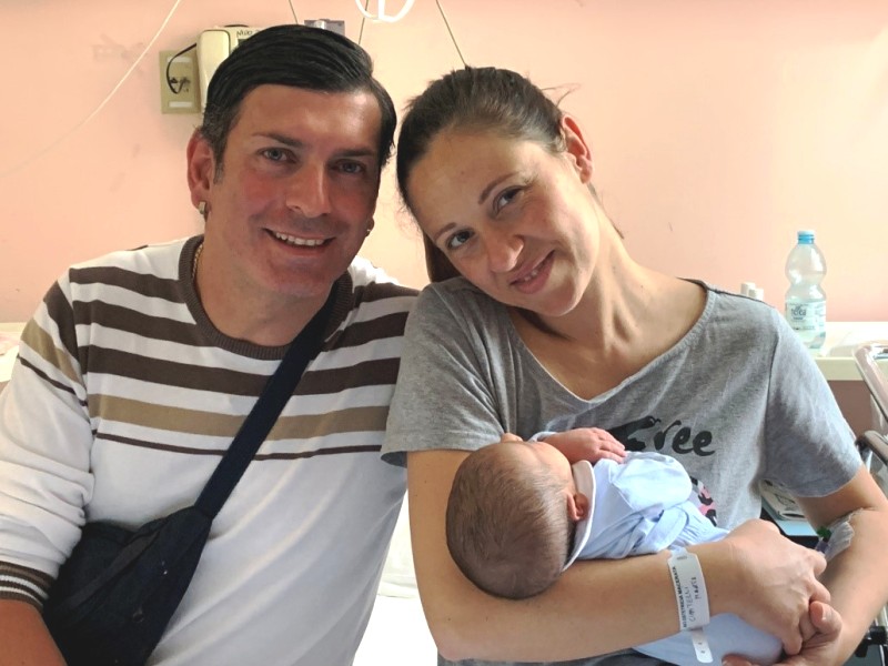 LA TESTIMONIANZA DI UN AMORE OLTRE LA MALATTIA marta e carlo e loro bimbo