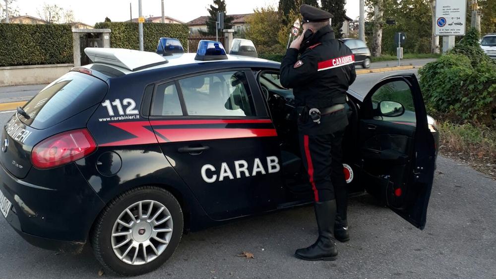 Accoltellamento del giovane in un pub a Loreto: c’è la confessione dell’aggressore pattuglia carabinieri