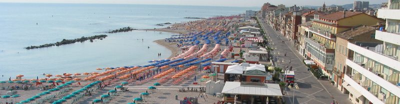 Vietato passeggiare in spiaggia a Porto Recanati