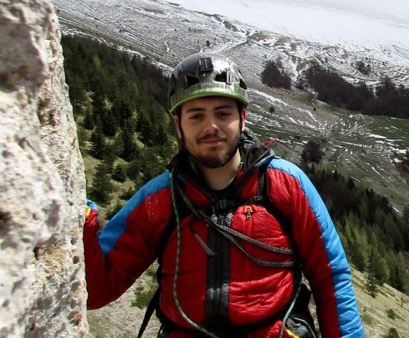 Alpinista di Camerino caduto in un crepaccio. Difficili le operazioni di recupero