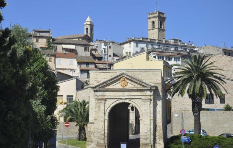 Potenza Picena: si butta dalla finestra della casa di riposo, muore a 79 anni