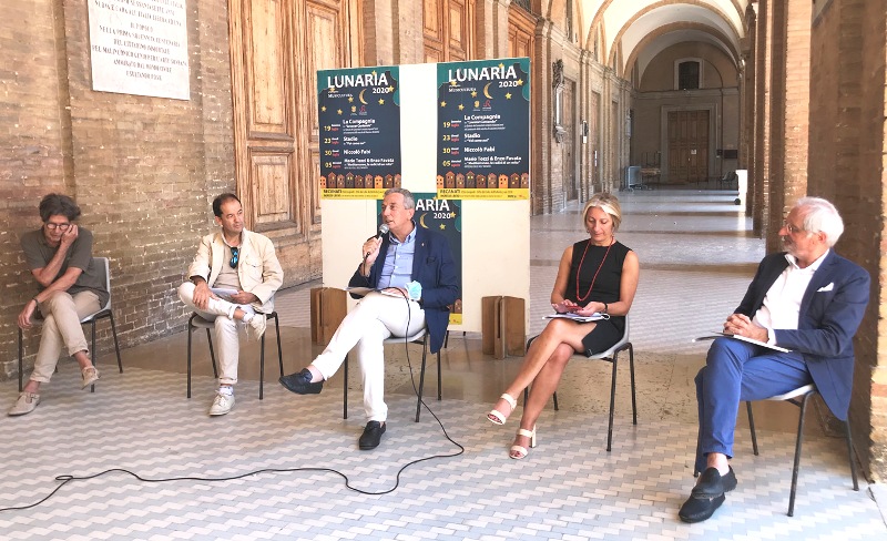 Recanati: al via Lunaria le magiche notti di spettacolo in Piazza Leopardi