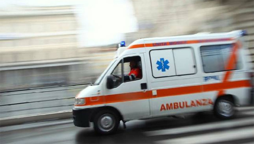 Incidente a Montecassiano: padre, figlio e una donna in ospedale