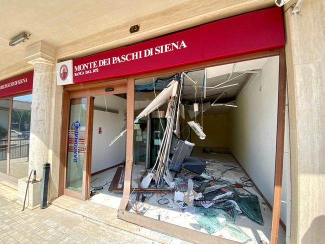 Morrovalle: Furto nella notte al Monte dei Paschi