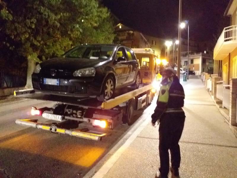 Incidente in via Badaloni a Recanati: coinvolto un camion e 4 auto