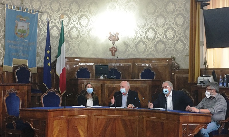 PROVINCIA MC. COVID-19: CONVOCATA LA CONFERENZA DEI SERVIZI CON I DIRIGENTI SCOLASTICI PER AFFRONTARE LA CONCESSIONE DELLE PALESTRE