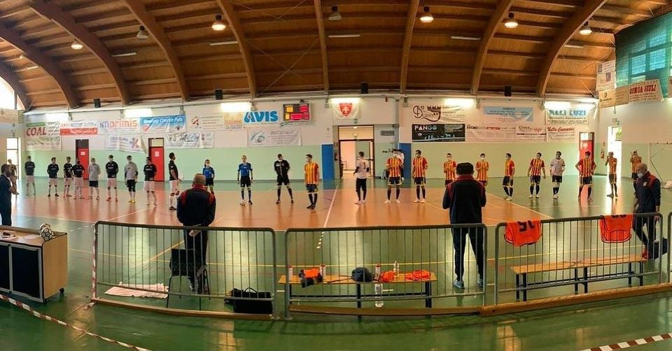 Recanati Calcio a 5, bagnato l’esordio in B con una goleada a Corinaldo Recanati Calcio a 5