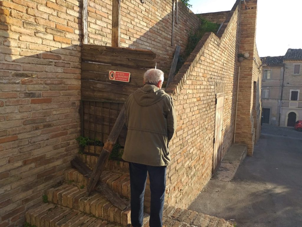 ex Clarisse a Recanati: struttura abbandonata da tempo e sede di bivacchi notturni