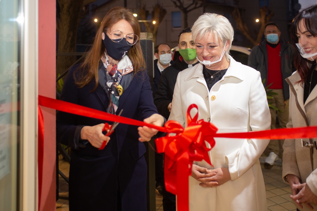 A Potenza Picena la prima parrucchieria in agricosmetica ad impatto zero sull’ambiente. plastic free e 0% di rifiuto indifferenziato.