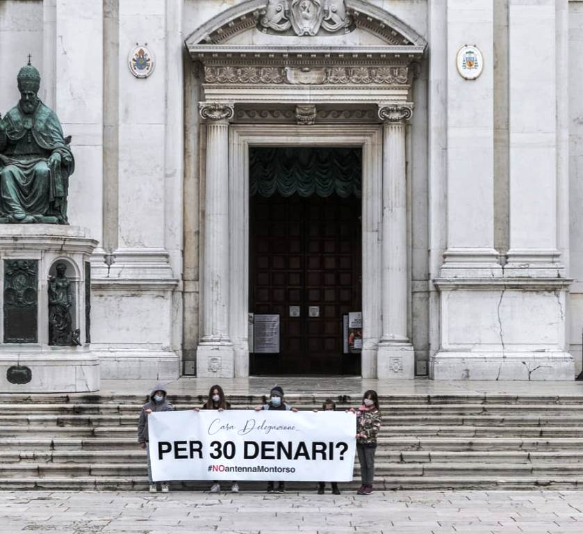 Cara Delegazione, Per 30 denari?