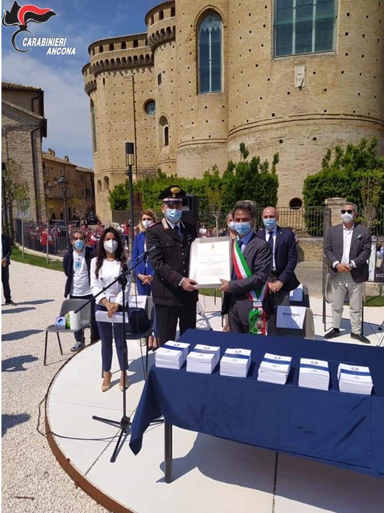 Civica benemerenza alla stazione carabinieri di Loreto