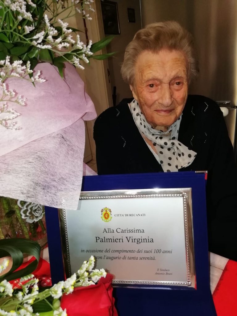 Recanati: Auguri a nonna Virginia per i suoi 100 anni!