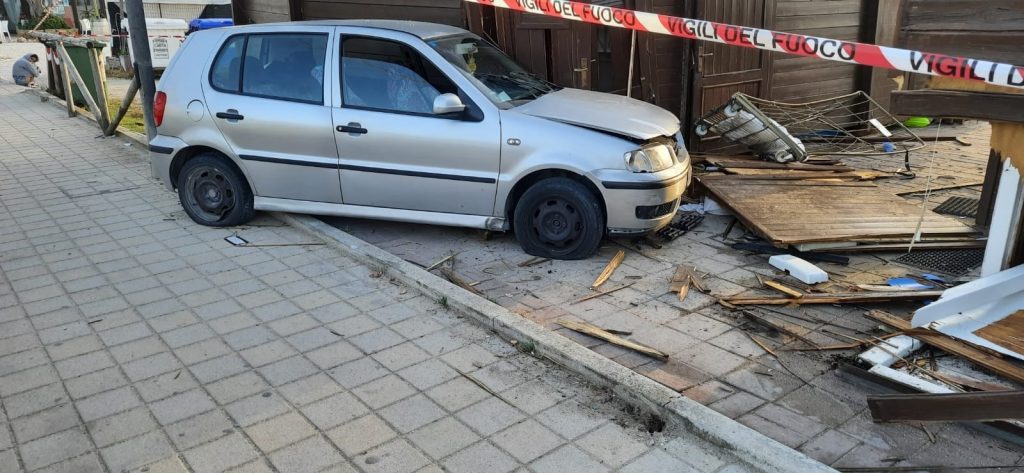 Porto Recanati. Incidente all’alba. Giovane all’ospedale
