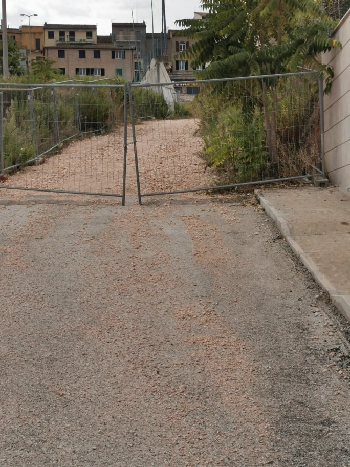 Recanati: per ora dalla futura scuola Gigli solo terriccio