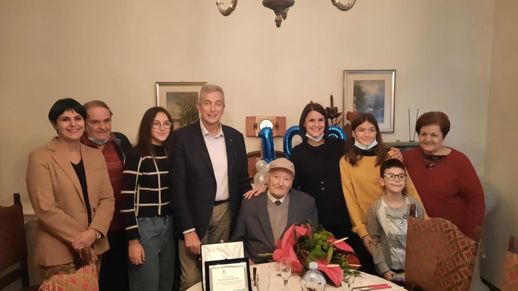I cento anni di Rinaldo Pennacchioni. Grande festa in famiglia