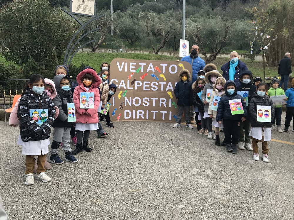 Recanati: a Castelnuovo il primo Albero dei Diritti Unicef