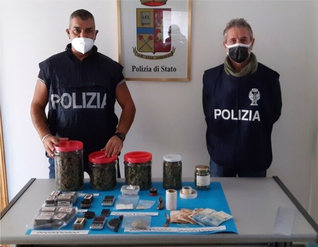 Recanati. Agli arresti domiciliari padre e figlio dediti allo spaccio