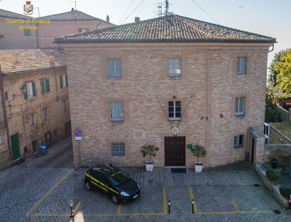 Indebita percezione di oltre 50 mila euro di cassa integrazione COVID-19.