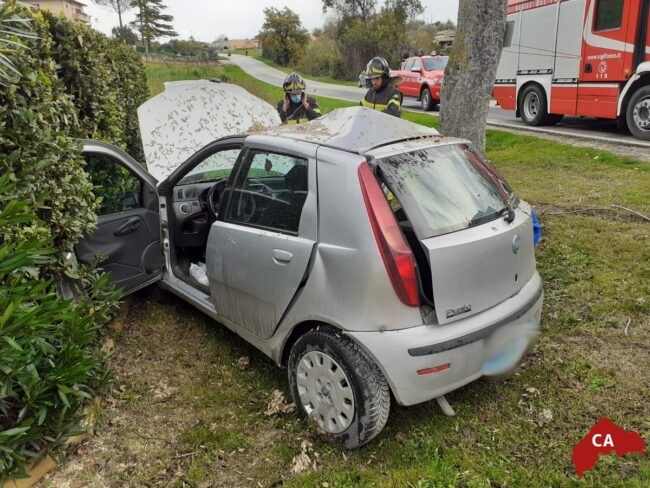 Ragazza di Montefano in codice rosso a Torrette