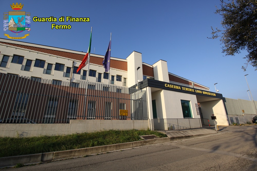 Guardia di Finanza Fermo: attività a contrasto del riciclaggio e della falsificazione monetaria.