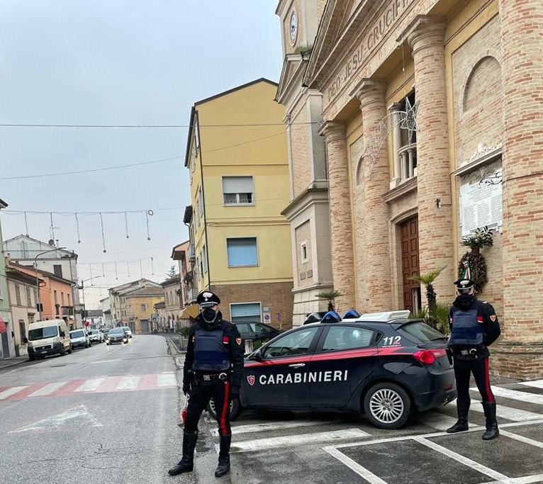 Denunciato un uomo che rubava le elemosine alla Chiesa Ss. Crocefisso di Villa Potenza di Macerata.