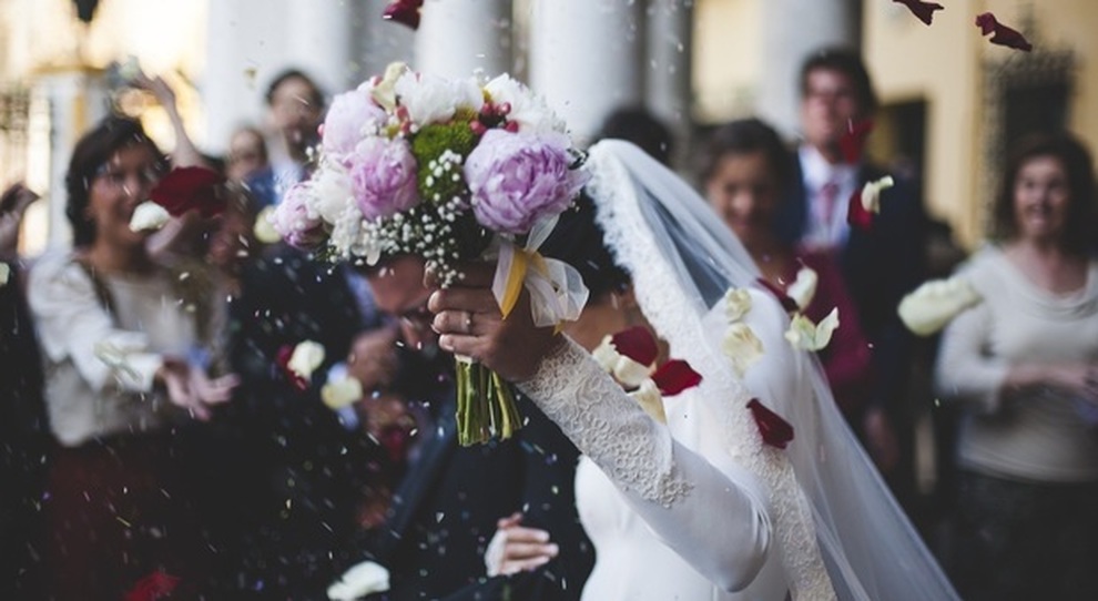 Recanati: è stato un pranzo di matrimonio a far alzare il numero dei contagi da Covid in città