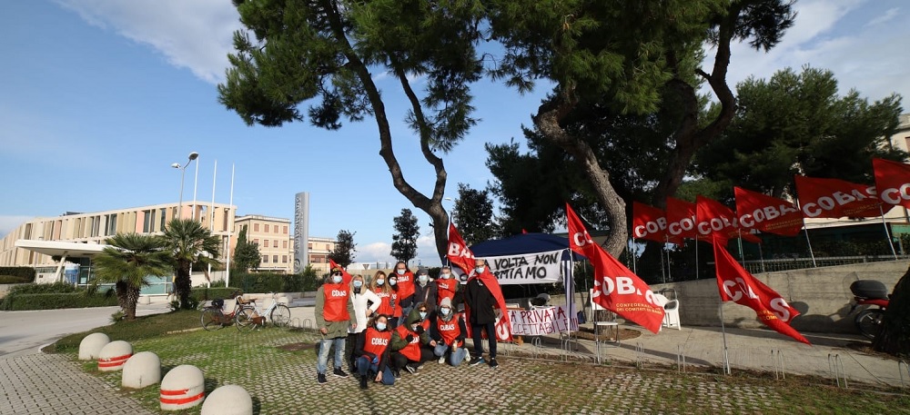 Durerà sino al 10 dicembre il presidio di protesta dei Cobas davanti al Santo Stefano
