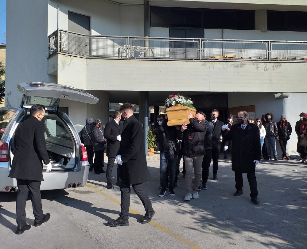 L’ultimo saluto a Luciano Berruto, morto per un grave infortunio sul lavoro
