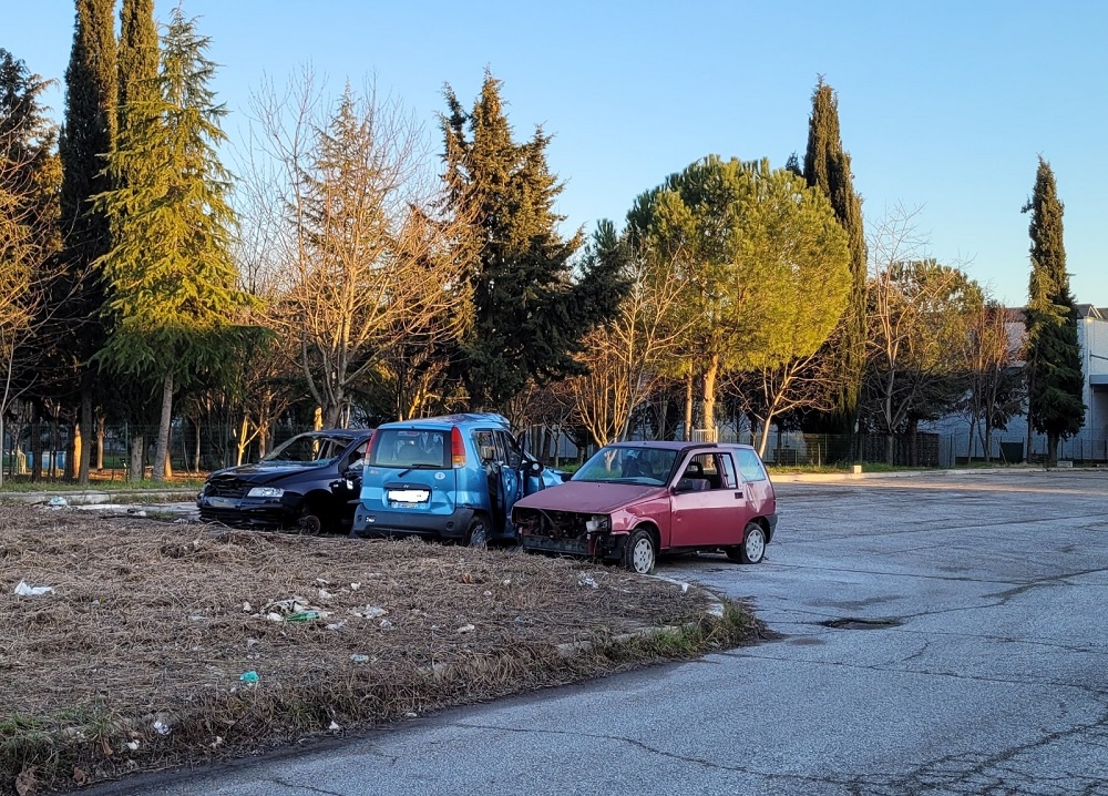 Auto abbandonate a Recanati