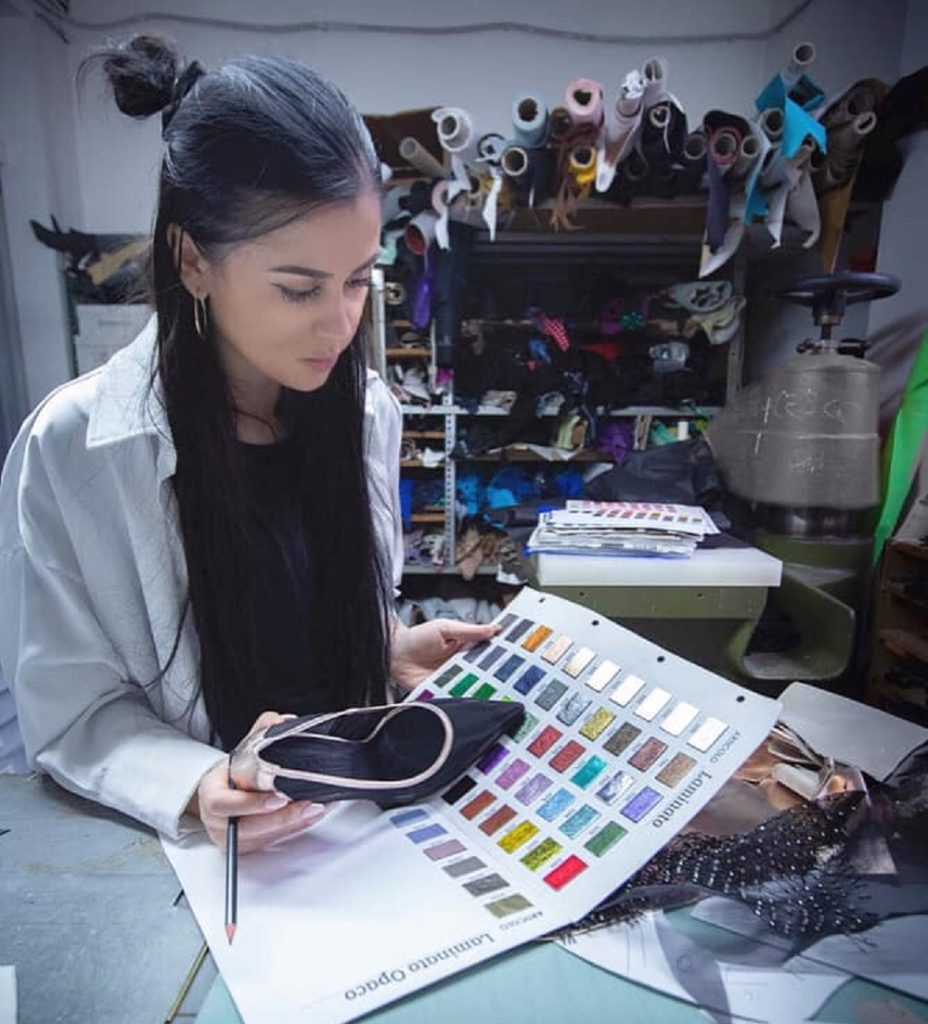 La recanatese Francesca Borsella lancia il suo brand di borse e scarpe made in Italy