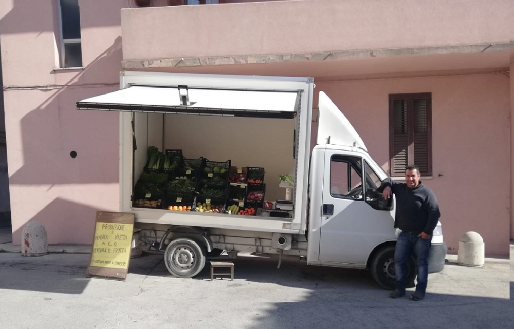 “Donne, arriva l’ortolano a Castelnuovo!”