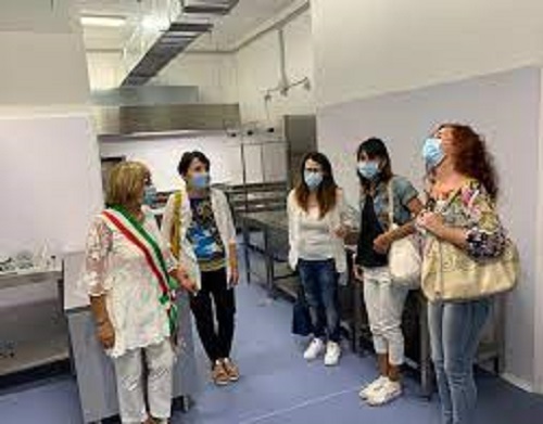 Montefano: mensa e frittate. Parla l’ex cuoca Alice Accattoli