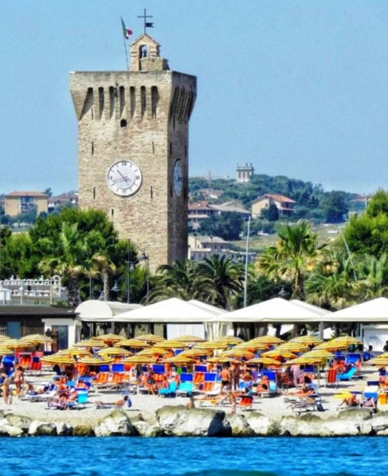 Porto Recanati alza il sipario sull’estate 2025: arte, spettacolo e cultura per una stagione indimenticabile