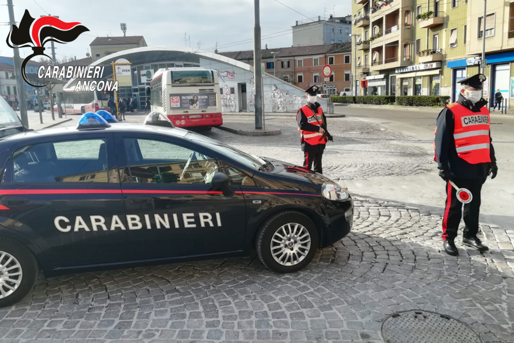 Arrestati 5 truffatori