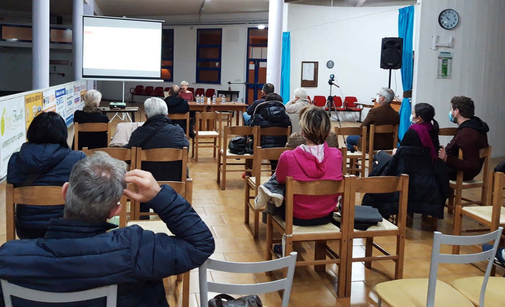Recanati: i social network tra rischi e opportunità: se ne è parlato a Villa Teresa