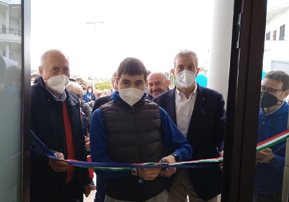 Taglio del nastro oggi pomeriggio per “BluInfinito” a Recanati