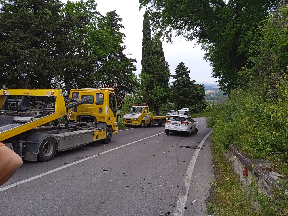 Recanati: incidente agli Archi di Loreto
