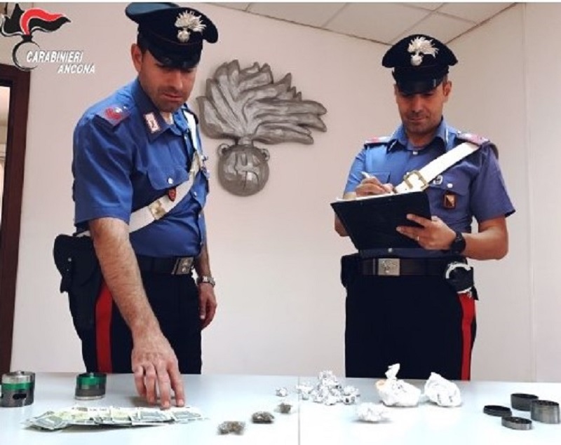 Loreto: arrestato lo spacciatore con l’accusa di 1.963 episodi di spaccio nella Val Musone