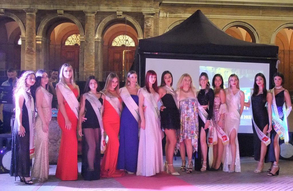 Recanati: scelta “Miss Caffè Piazza Leopardi”. In finale anche una recanatese