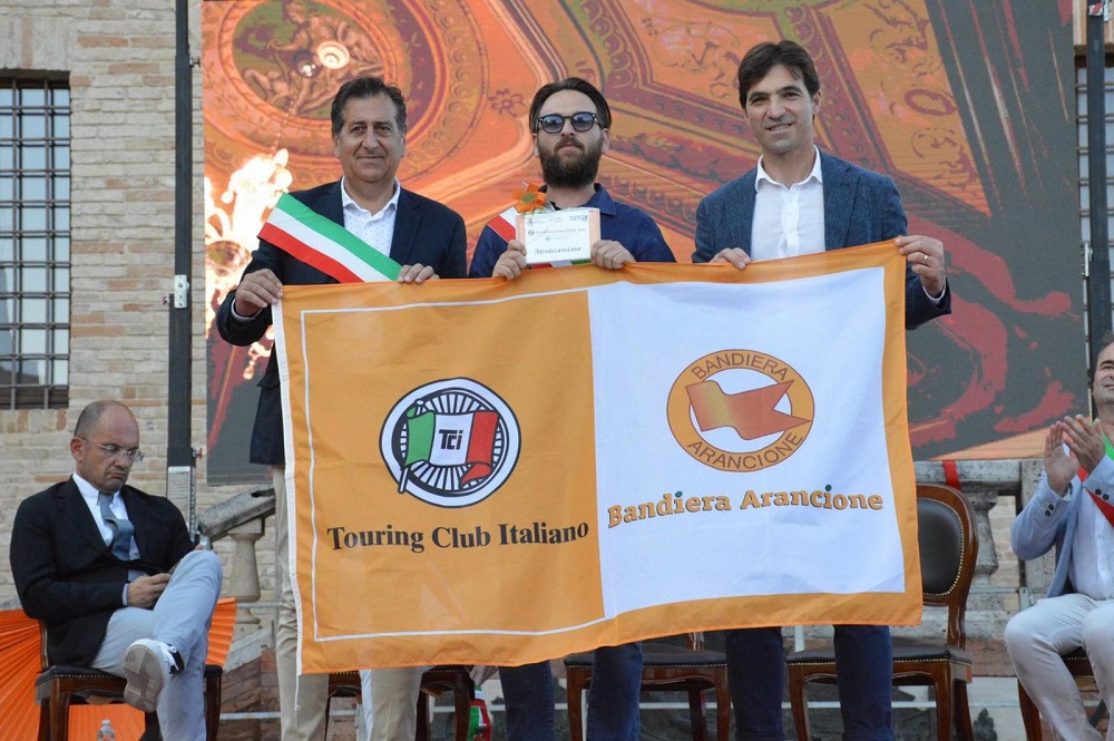 Consegnata a Montecassiano la Bandiera arancione 2022