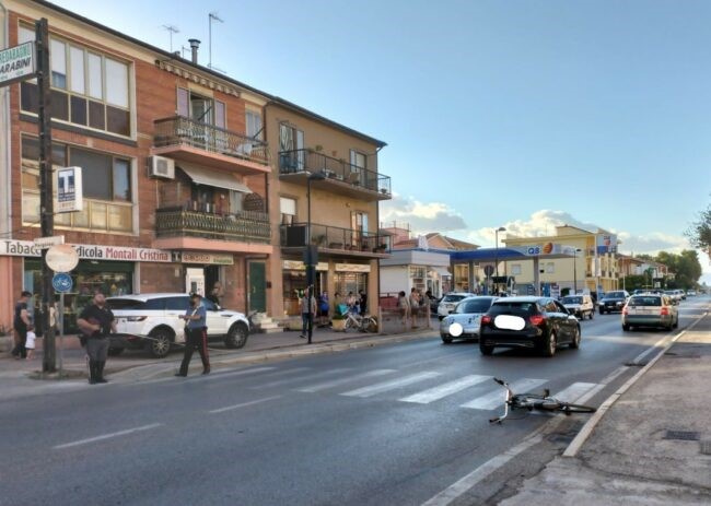 Porto Potenza Picena: Scontro tra una bicicletta e un motorino. Due i feriti