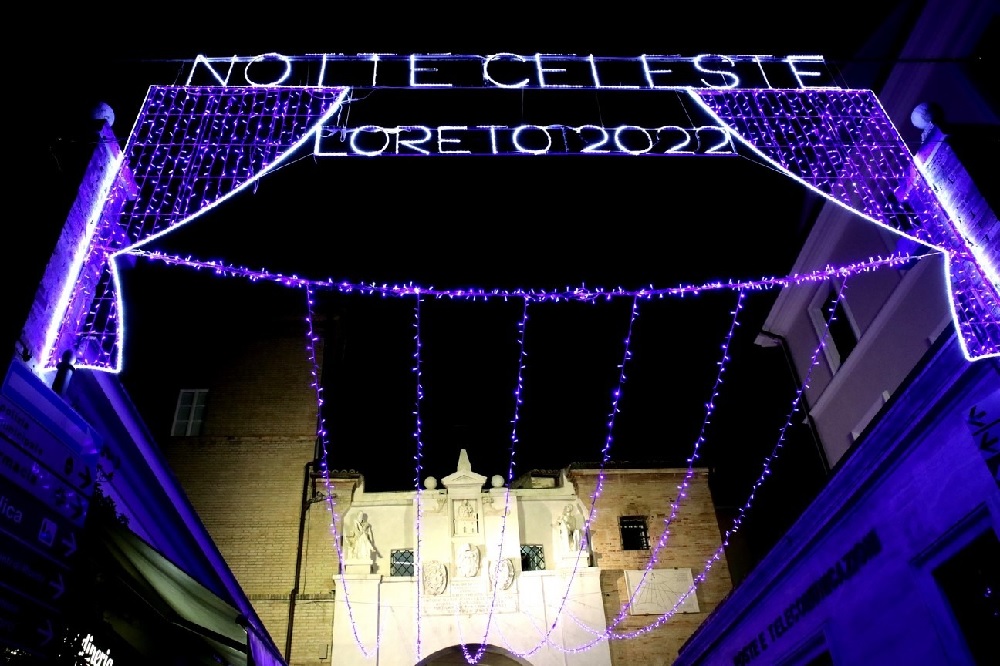 Loreto: la pioggia non ferma la ‘Notte Celeste’