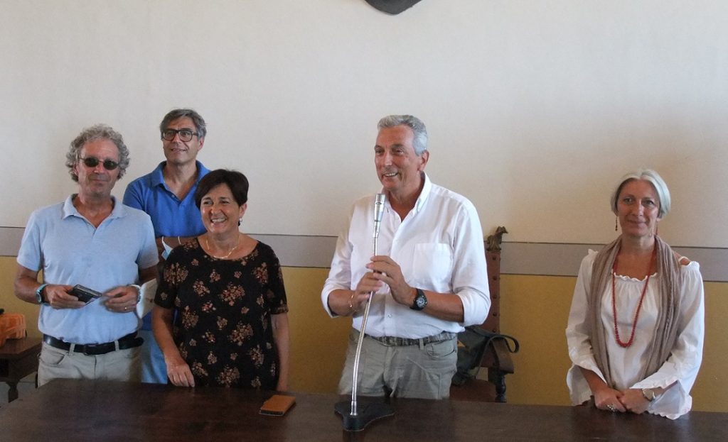 RECANATI: Va in pensione Anna Baleani storica messo comunale
